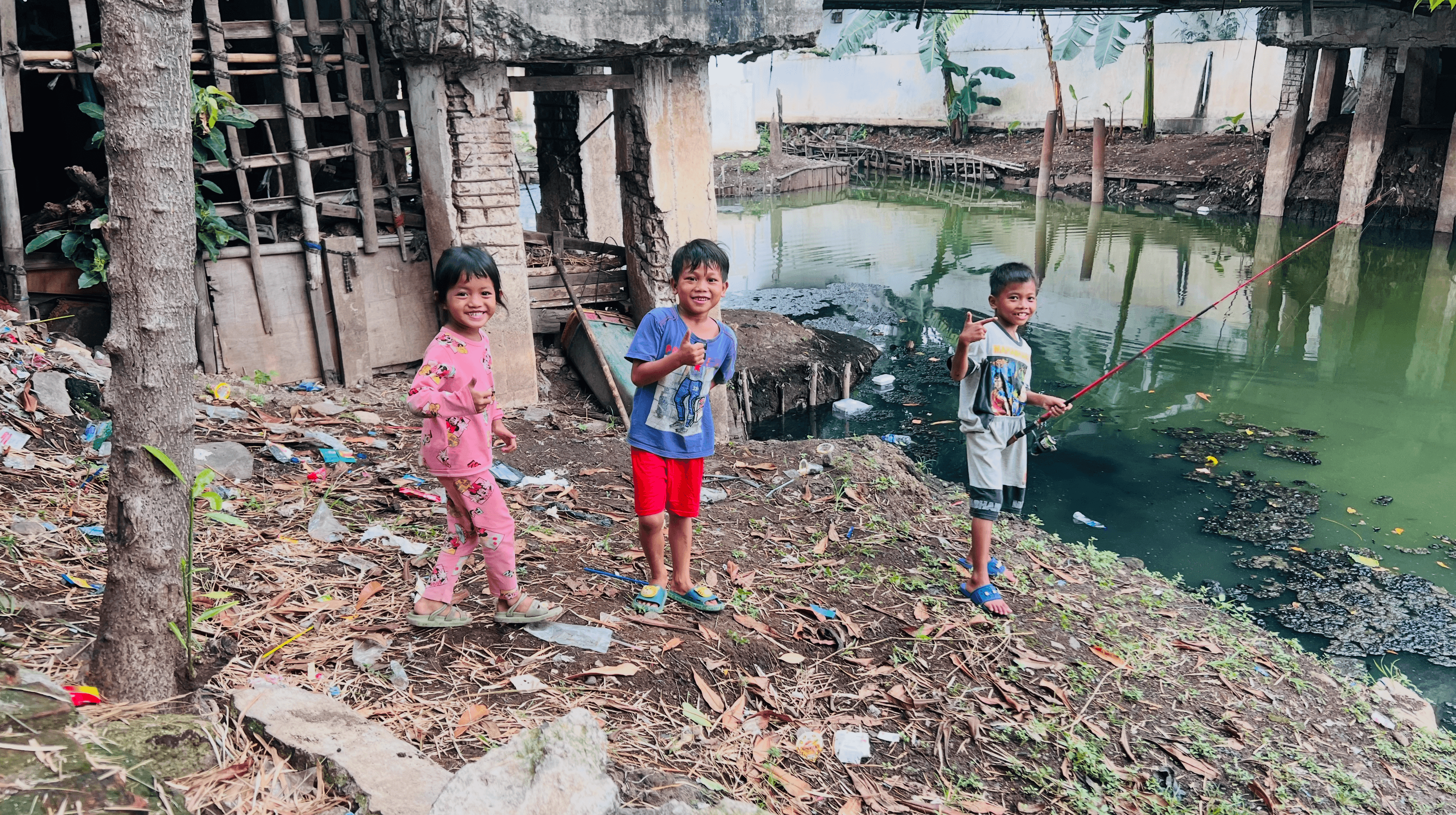 Indonesian families in kampung village